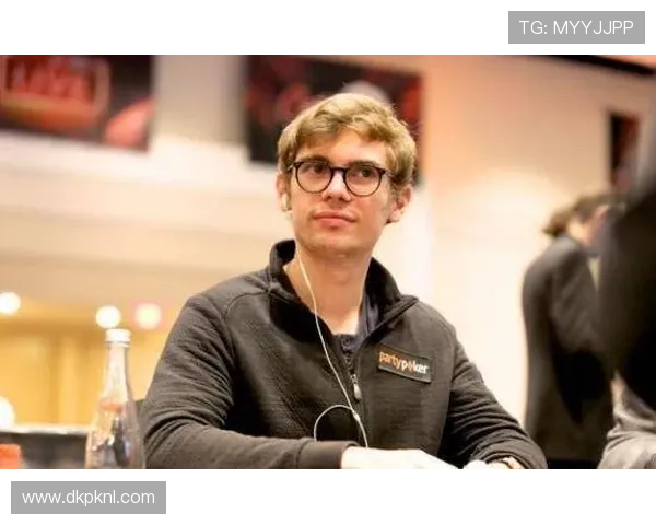 德州扑克网娱乐app：如何选择靠谱的德州扑克线上娱乐app保障你的资金安全