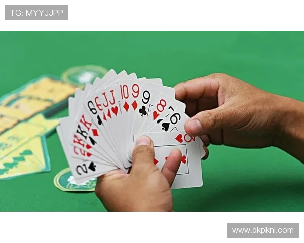 澳门赌场扑克牌玩法详尽介绍，帮助玩家快速熟悉各种牌局的操作流程