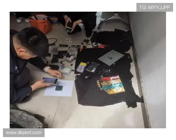 红龙扑克正规网址最新上线提供多样化扑克游戏和专业客服支持